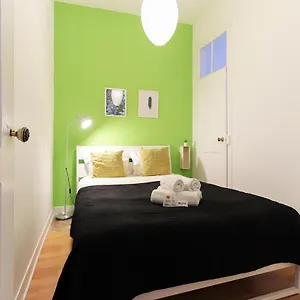https://parliament-river-view-i-by-homing.hotels-lisbon-portugal.com